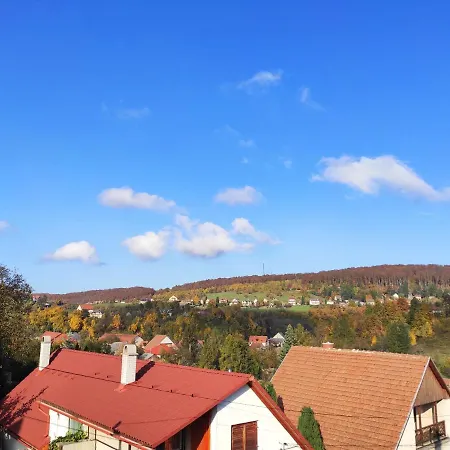 Kék Nefejelcs Apartman